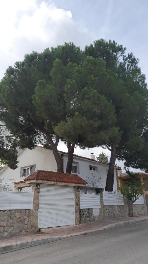 Hotel Casa Pinares Mostoles Zewnętrze zdjęcie